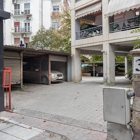 Retro With Parking Apartment