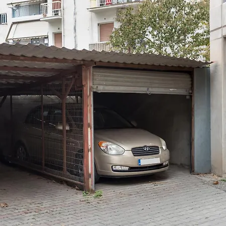 Retro With Parking