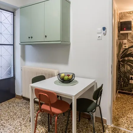 Retro With Parking *