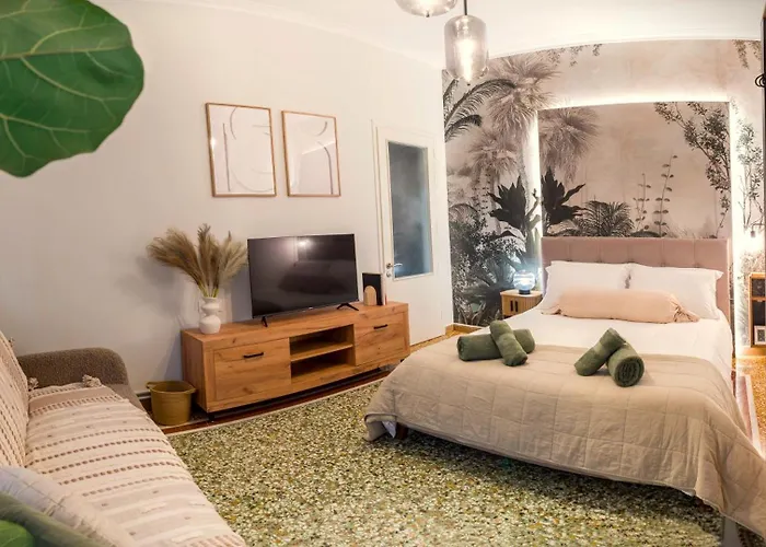 Retro With Parking *