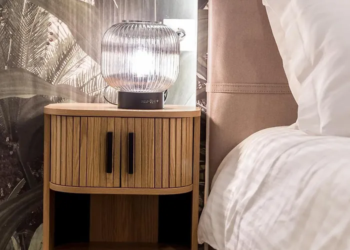 Retro With Parking *