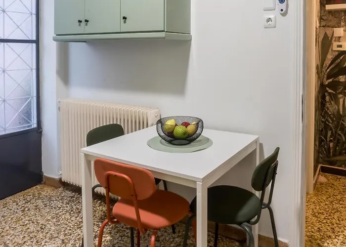 Retro With Parking Λάρισα