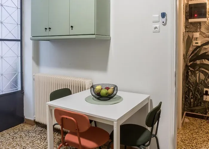 Retro With Parking *