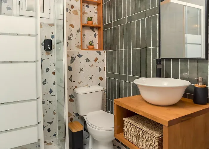 Retro With Parking *